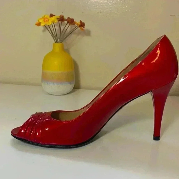 Stuart Weitzman, candy apple red heels with peep toe, 7 1/2 narrow - Picture 3 of 13
